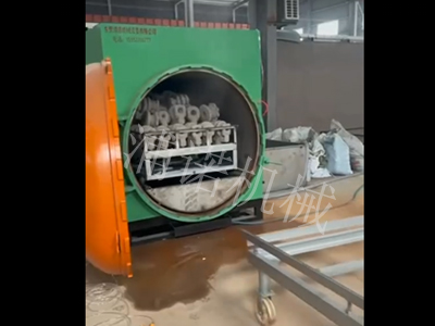 低溫脫蠟釜使用現(xiàn)場_浦